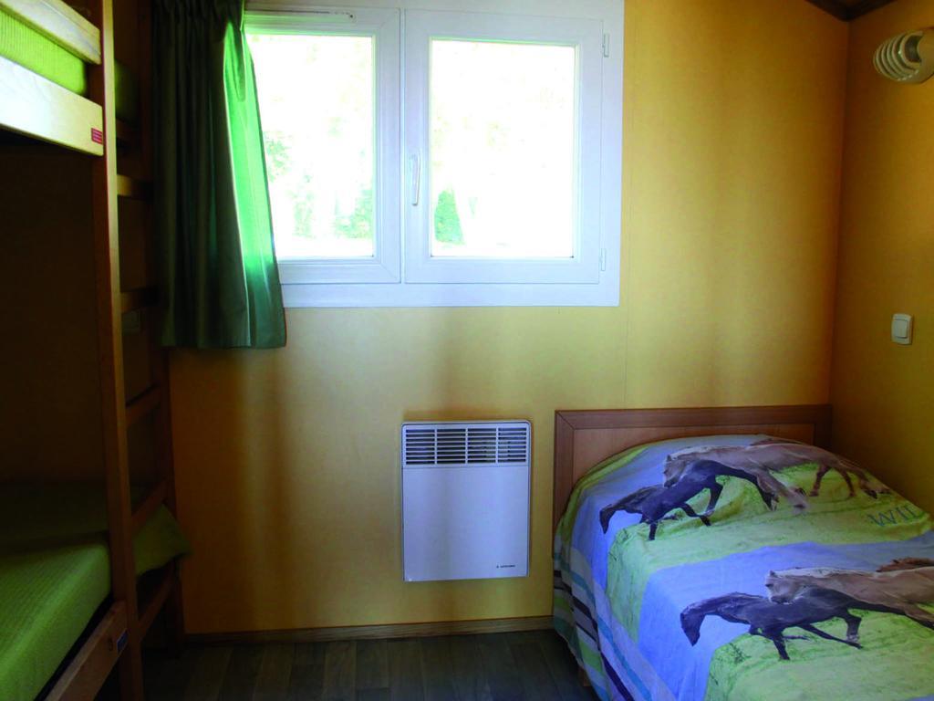 Camping Des Papillons Lalizolle ภายนอก รูปภาพ