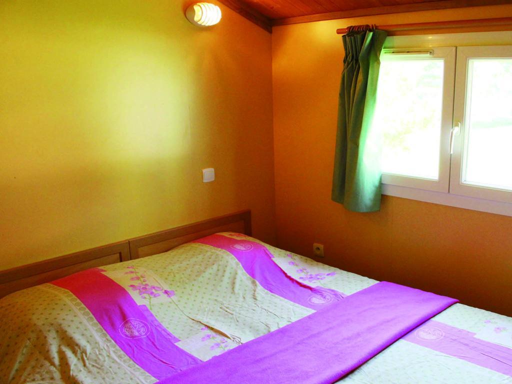 Camping Des Papillons Lalizolle ภายนอก รูปภาพ
