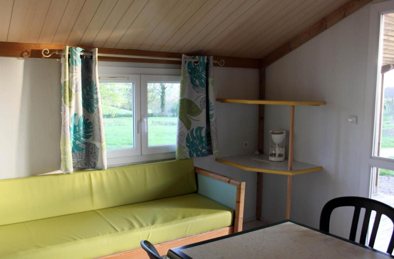 Camping Des Papillons Lalizolle ภายนอก รูปภาพ